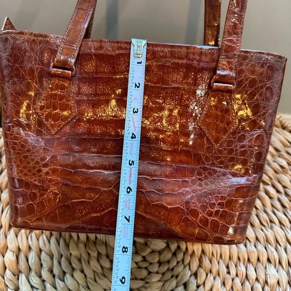 100% genuine alligator handbag/purse from Nicaragua. - Picture 2 of 8